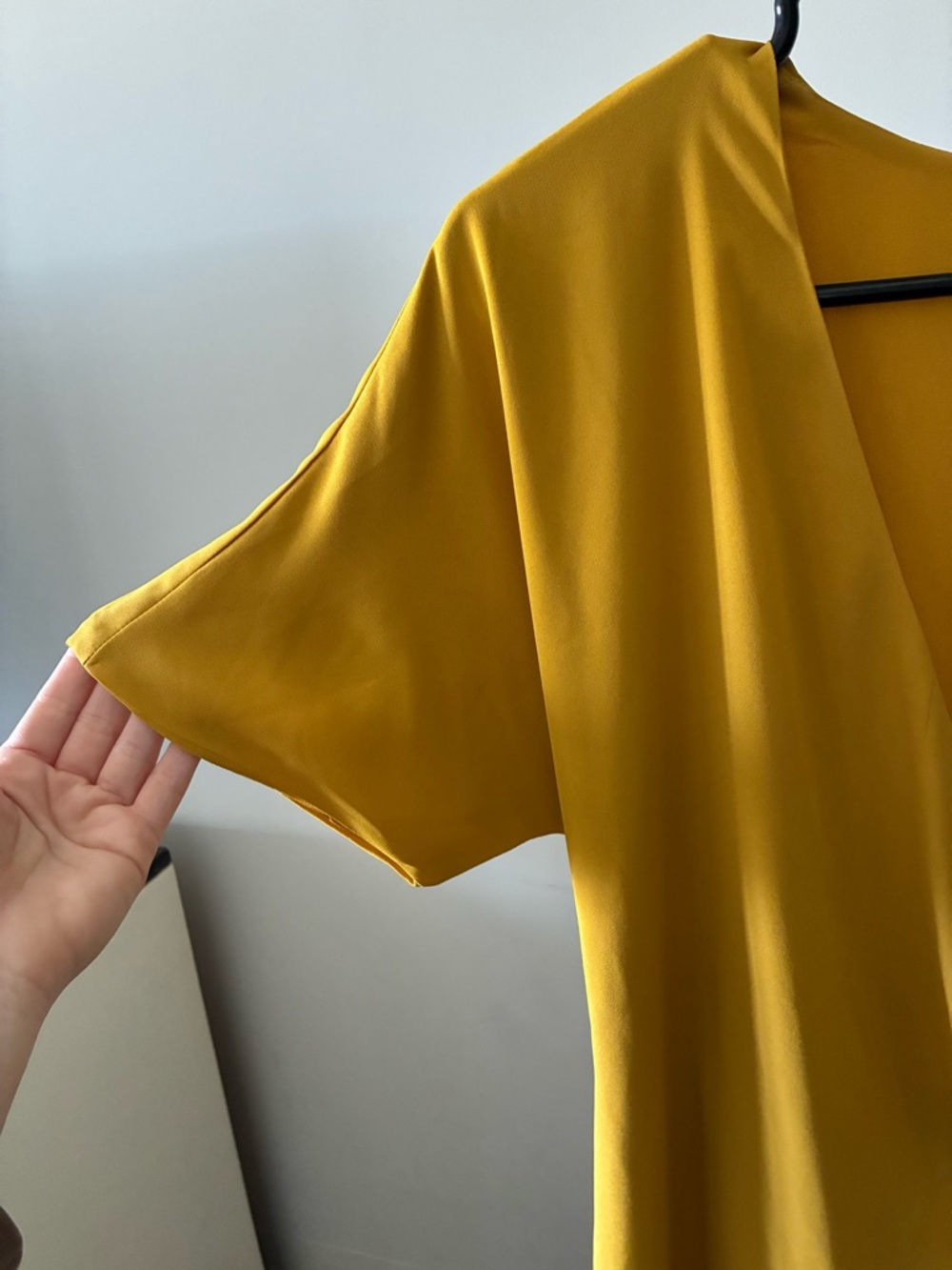 Aritzia - Babaton Wrap Dress - Picture 4 of 7